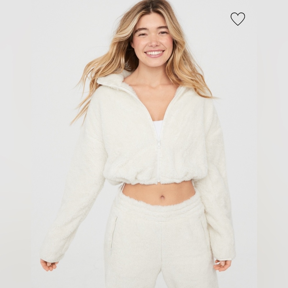 Offline by Aerie fluffy Sherpa jacket